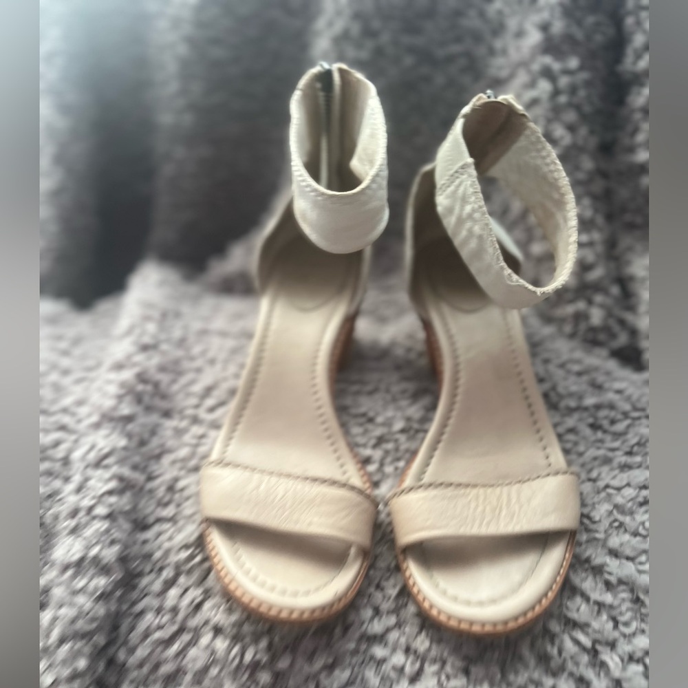 FRYE Women's Brielle Back-Zip Sandals - Picture 3 of 12